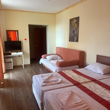 At Sunny Apartament *