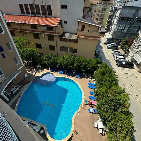 At Sunny Апартамент *