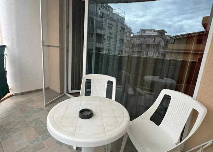 At Sunny Слънчев бряг